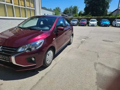 Gebraucht Mitsubishi Space Star Basis 71 PS (52 kW) 2020 Bordeauxrot (p) Kleinwagen