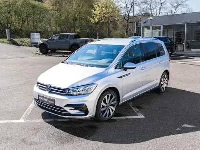 Gebraucht VW Touran Highline 150 PS (110 kW) 2024 Silber Van / Kleinbus