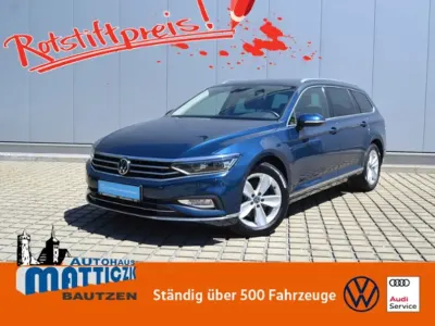 Gebraucht VW Passat Elegance 150 PS (110 kW) 2021 Aquamarinblau metallic (metallic) Kombi