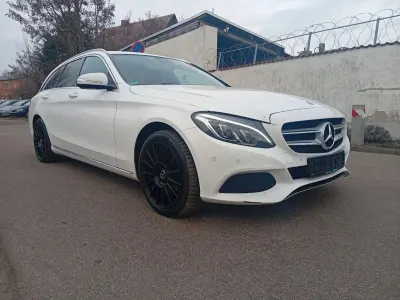 Gebraucht Mercedes C250 204 PS (150 kW) 2014 Weiß Kombi