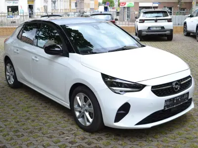 Gebraucht Opel Corsa Elegance 101 PS (74 kW) 2021 Jade weiss/arktis weiss Kleinwagen