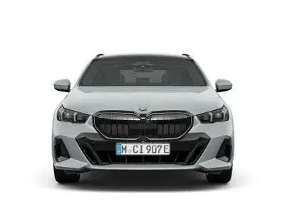 Nowe BMW 530e Performance 299 KM (219 kW) 2026 Szary Sedan/Limuzyna