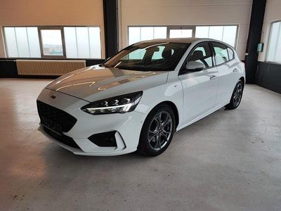 Weiß Gebraucht 2020 Ford Focus ST-Line Limousine | 14.890 € (Fairer Preis)