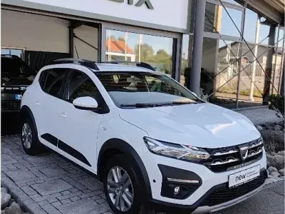Gebraucht Dacia Sandero Comfort 101 PS (74 kW) 2022 Weiß Limousine