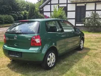 Gebraucht VW Polo Highline 75 PS (55 kW) 2002 Grün Limousine