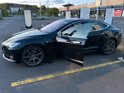 Gebraucht Tesla Model S 314 kW (428 PS) 2019 Schwarz Kleinwagen