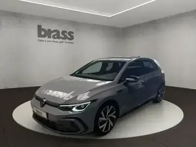 Gebraucht VW Golf VIII R-line 150 PS (110 kW) 2024 Mondsteingrau Limousine