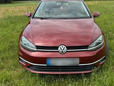 Gebraucht VW Golf VII 86 PS (63 kW) 2019 Rot Kleinwagen