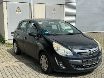 Używany Opel Corsa Selection 86 KM (63 kW) 2011 Czarny Hatchback