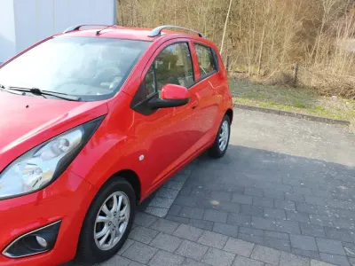 Gebraucht Chevrolet Spark 80 PS (58 kW) 2014 Rot Kleinwagen