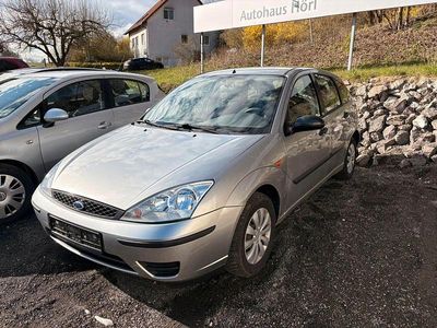 Second-hand Ford Focus Viva 75 CP (55 kW) 2004 Argintiu Berlinǎ