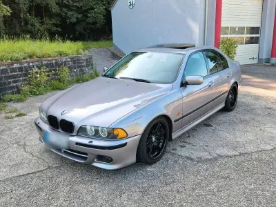 Gebraucht BMW 525 M Sport 192 PS (141 kW) 2001 Silber Limousine