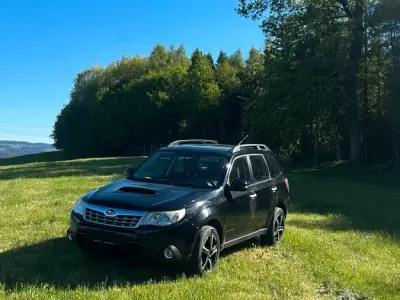Usado Subaru Forester 150 HP (110 kW) 2012 Preto SUV