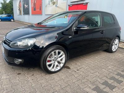 Gebraucht VW Golf VI Match 105 PS (77 kW) 2012 Schwarz Kleinwagen