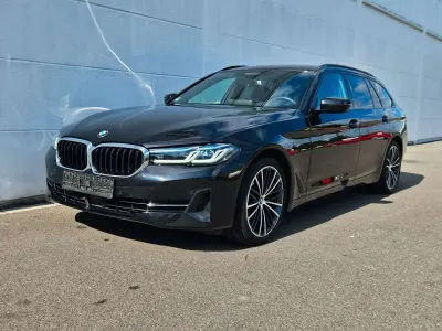 Gebraucht BMW 520 190 PS (139 kW) 2023 Saphirschwarz Kombi