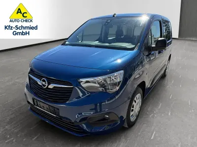 Second-hand Opel Combo Life Edition 102 CP (75 kW) 2021 Albastru Monovolum