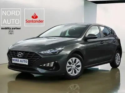 Gebraucht Hyundai i30 Intro Edition 120 PS (88 kW) 2022 Grau Limousine