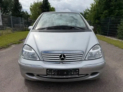 Gebraucht Mercedes A160 Avantgarde 102 PS (75 kW) 2003 Silber Limousine