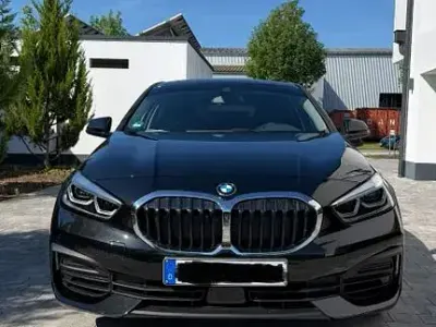 Gebraucht BMW 118 Advantage 150 PS (110 kW) 2021 Schwarz Limousine