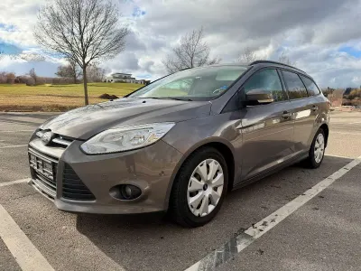 Gebraucht Ford Focus 116 PS (85 kW) 2011 Braun Limousine