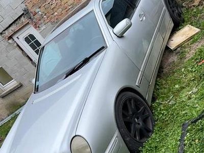 Mercedes E270
