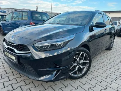 Gebraucht Kia Ceed Sportswagon Platinum Edition 136 PS (100 kW) 2023 1k zilinaschwarz met. Kombi