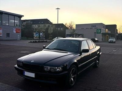 BMW 728