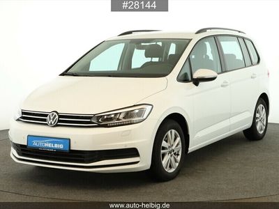 Gebraucht VW Touran Comfortline 150 PS (110 kW) 2020 Pure white Van / Kleinbus