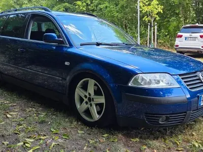Gebraucht VW Passat 131 PS (96 kW) 2003 Blau Limousine