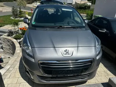 Gebraucht Peugeot 5008 Allure 120 PS (88 kW) 2016 Silber Van / Kleinbus