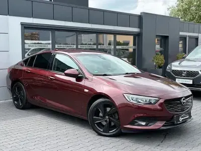 Gebraucht Opel Insignia Sport 170 PS (125 kW) 2018 Braun Limousine