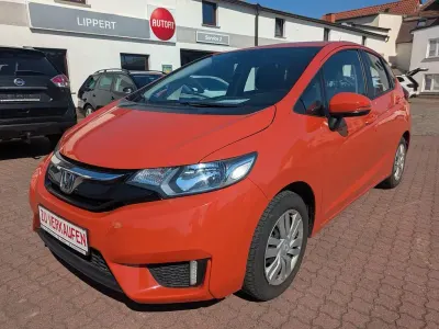Käytetty Honda Jazz Trend 102 HP (75 kW) 2016 Oranssi Viistoperä