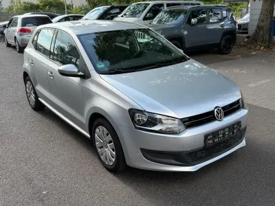 Gebraucht VW Polo Comfortline 90 PS (66 kW) 2011 Silber Kleinwagen