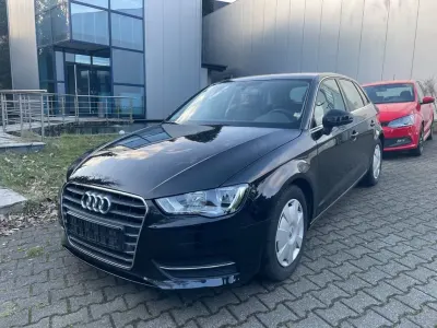 Gebraucht Audi A3 Ambiente 110 PS (80 kW) 2016 Schwarz Limousine