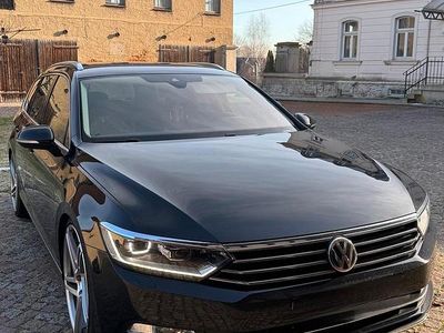 Gebraucht VW Passat Highline 150 PS (110 kW) 2015 Schwarz Kombi