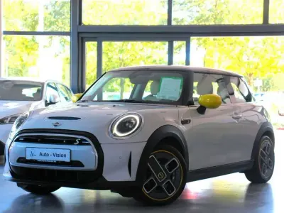 Gebraucht Mini Cooper SE Classic 135 kW (184 PS) 2022 Silber Kleinwagen