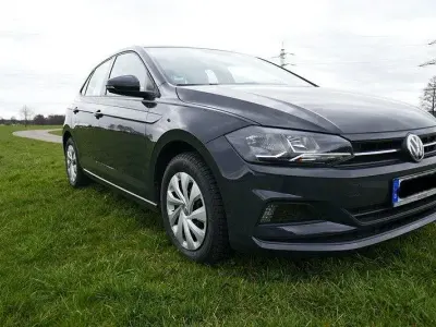 Gebraucht VW Polo Trendline 80 PS (58 kW) 2018 Grau Kleinwagen