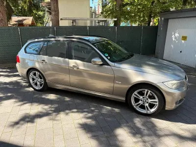 Gebraucht BMW 320 184 PS (135 kW) 2011 Gold Kombi