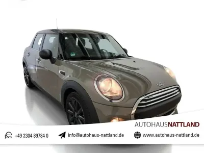 Gebraucht Mini ONE 102 PS (75 kW) 2018 Emerald grey Kleinwagen