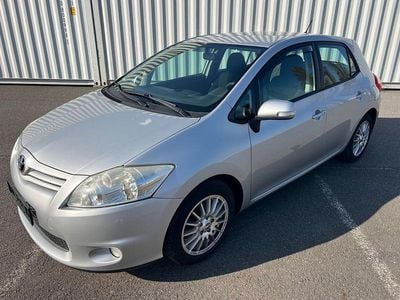 Gebraucht Toyota Auris Cool 99 PS (72 kW) 2017 Silber Limousine