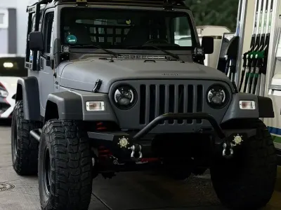 Second-hand Jeep Wrangler Sahara 177 CP (130 kW) 2001 Gri SUV