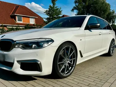 Gebraucht BMW M550 400 PS (294 kW) 2020 Weiß Limousine