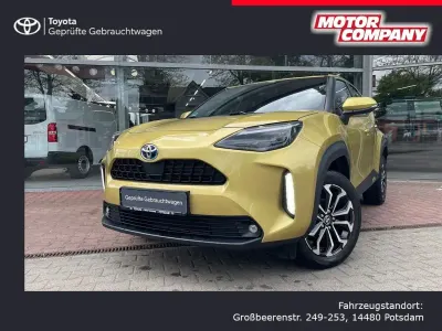 Gebraucht Toyota Yaris Cross Team 116 PS (85 kW) 2023 Gold SUV