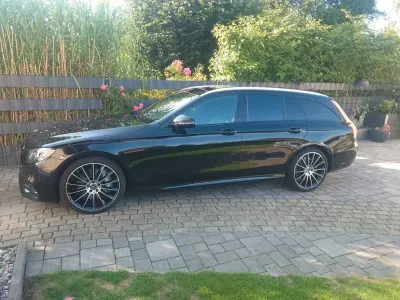 Gebraucht Mercedes E450 AMG line 367 PS (269 kW) 2019 Schwarz Limousine