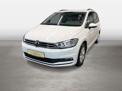 Weiß Gebraucht 2023 VW Touran Comfortline Van / Kleinbus | 27.720 € (Superpreis)
