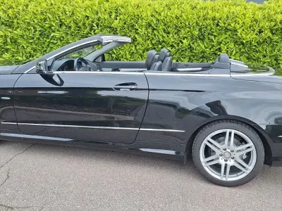 Gebraucht Mercedes E200 Sport 184 PS (135 kW) 2011 Schwarz Cabrio