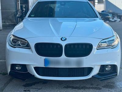 Gebraucht BMW 530 M Sport 258 PS (189 kW) 2015 Weiß Limousine