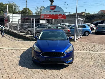 Gebraucht Ford Focus Trend 101 PS (74 kW) 2016 Blau Kombi