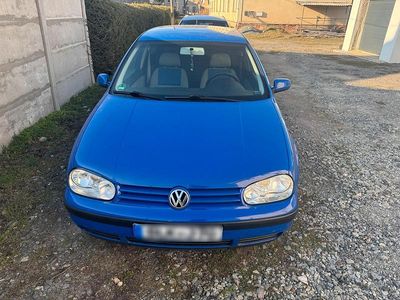 Gebraucht VW Golf IV 75 PS (55 kW) 2000 Blau Kleinwagen