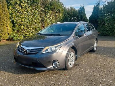 Gebraucht Toyota Avensis T2 124 PS (91 kW) 2012 Grau Kombi